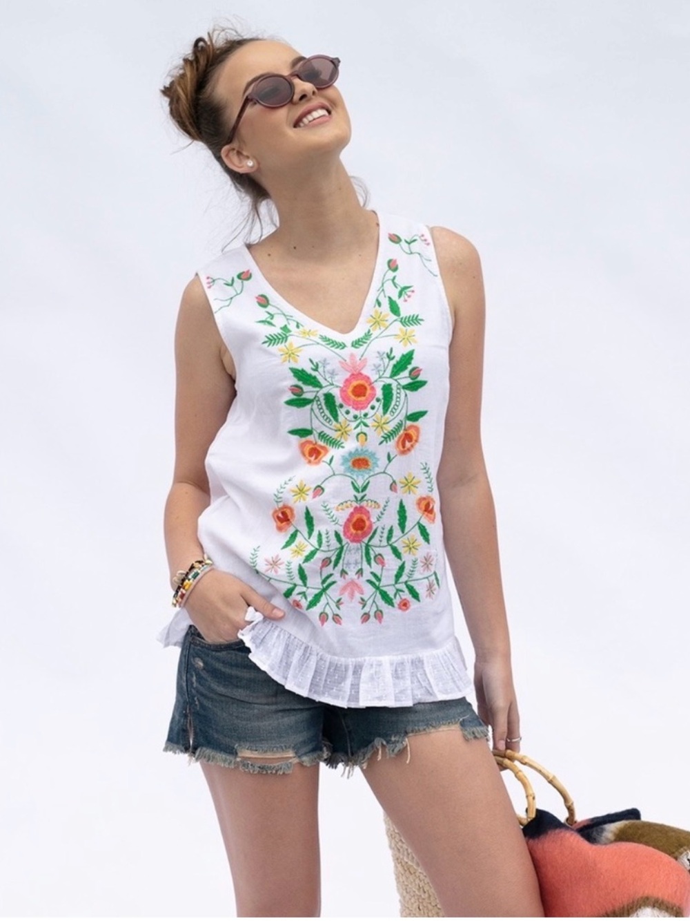 Evy’s Tree The Loni Embroidered Boutique Tunic Top Size Medium
